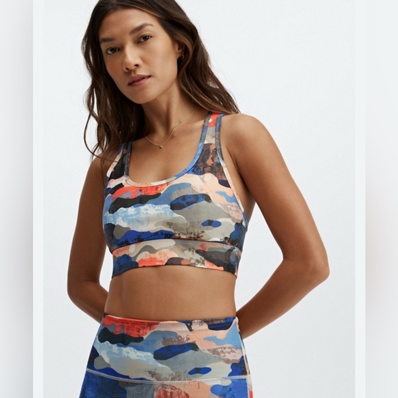 Fabletics Sports On the Go, jog bra and pants, top M, pants S, great condition - Picture 3 of 11